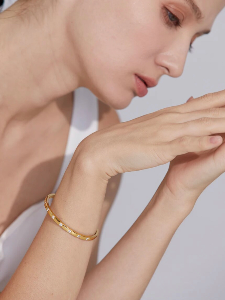 Gold-plated Classic Crystal Bangle Bracelet