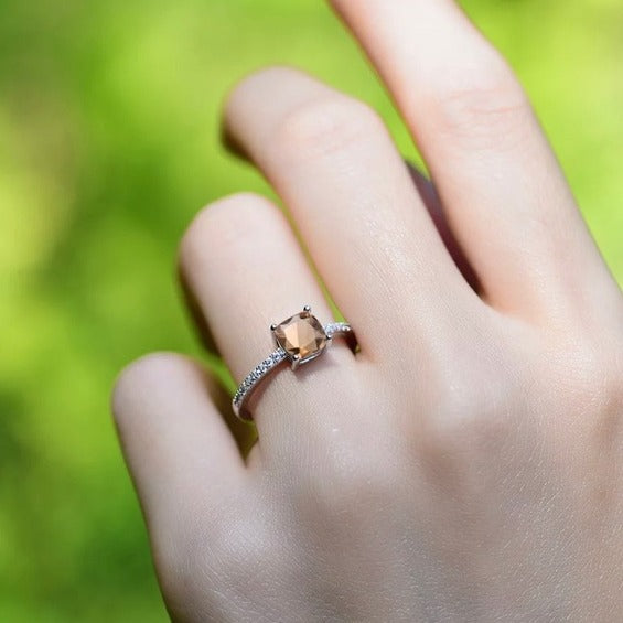 Classic Zultanite Gemstone Ring