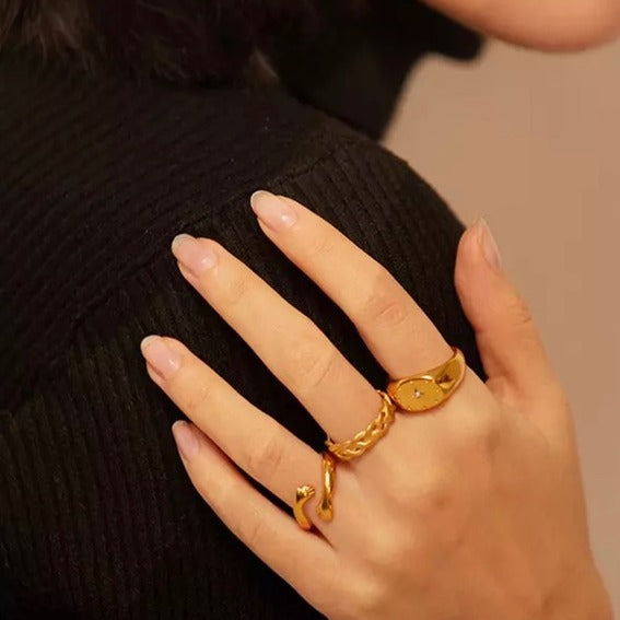 Gold-plated Star Signet Ring
