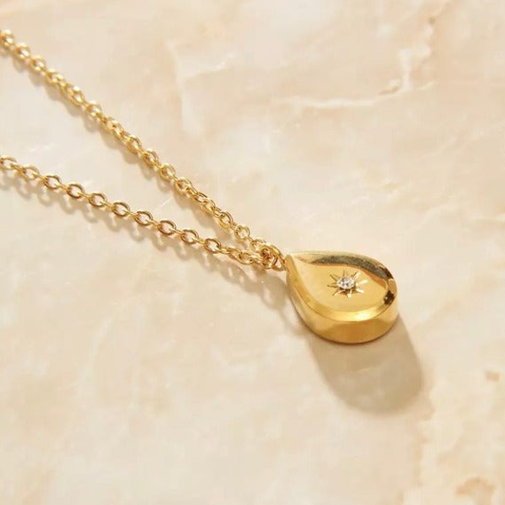 Pear Shape Star Signet Gold-plated Necklace