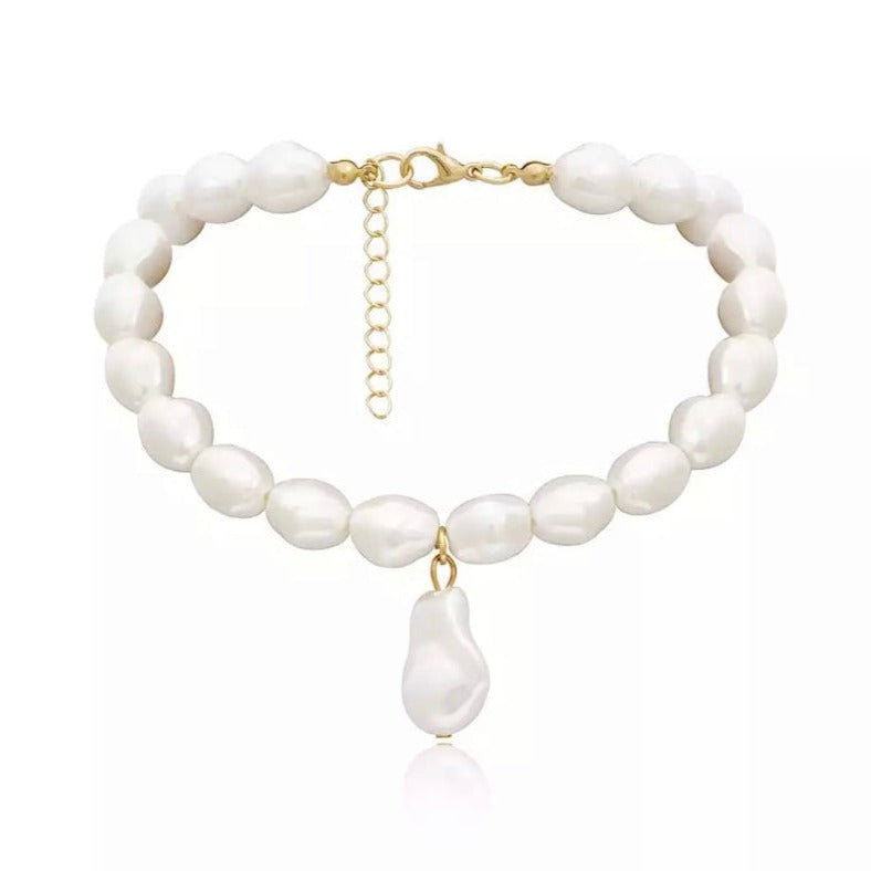 Baroque Style Faux Pearl Choker Necklace