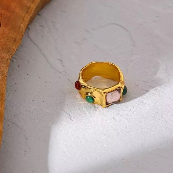 Vintage Style Stone Inlaid Gold-tone Ring