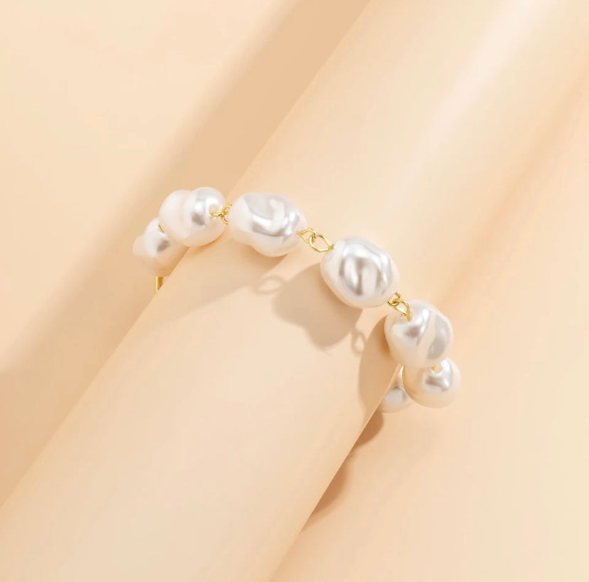 Baroque Style Irregular Faux Pearl Bracelet