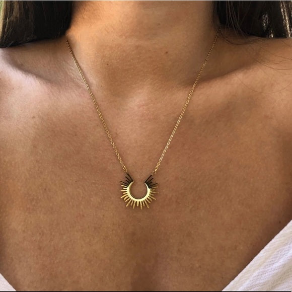 Gold-plated Geometric Pendant Necklace