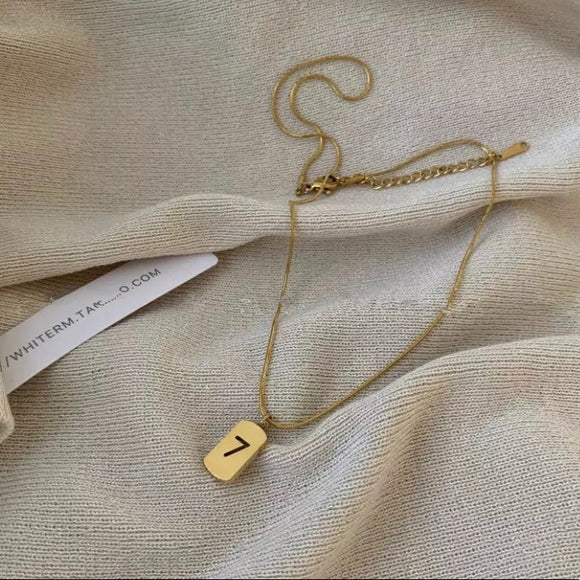 Lucky 7 Hollowed Pendant Necklace