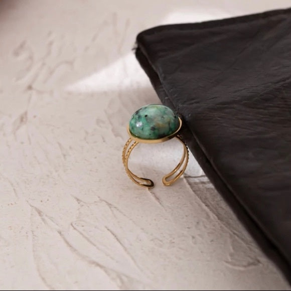 Vintage Style Green Stone Ring