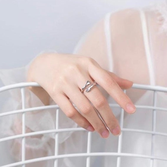 Resizable Silver Hug Ring