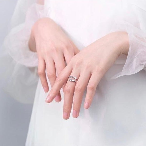 Resizable Silver Hug Ring