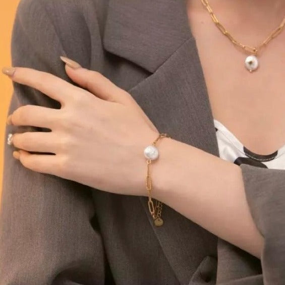 Gold Chain Bracelet With North Star Pearl