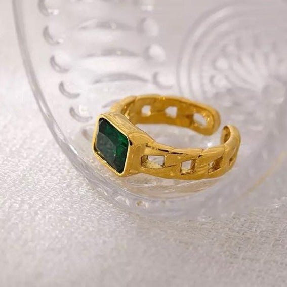 Gold Link Ring With Green Emerald
