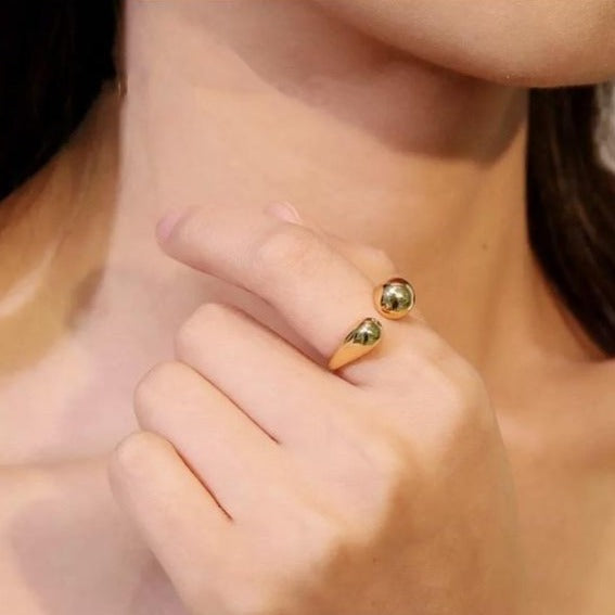 Resizable Gold-plated Dash Wrap Ring