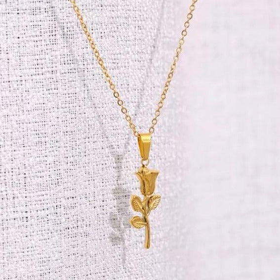 Gold plated Romantic Rose Pendant Necklace