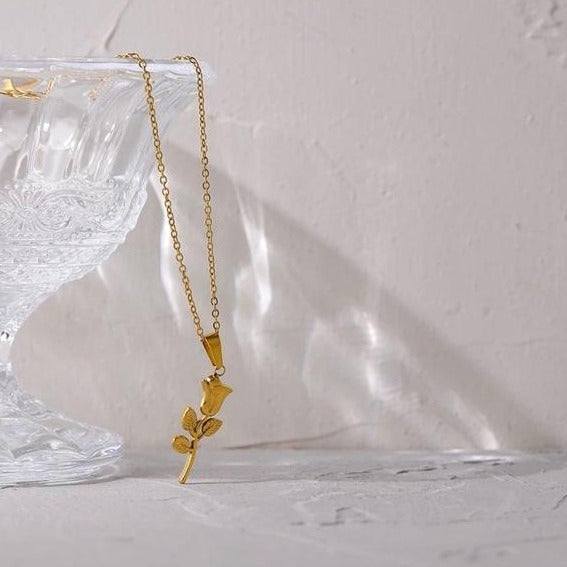 Gold plated Romantic Rose Pendant Necklace