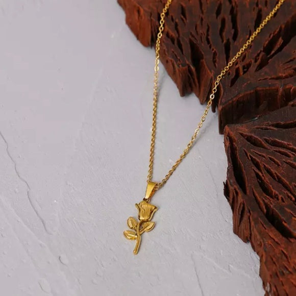 Gold plated Romantic Rose Pendant Necklace