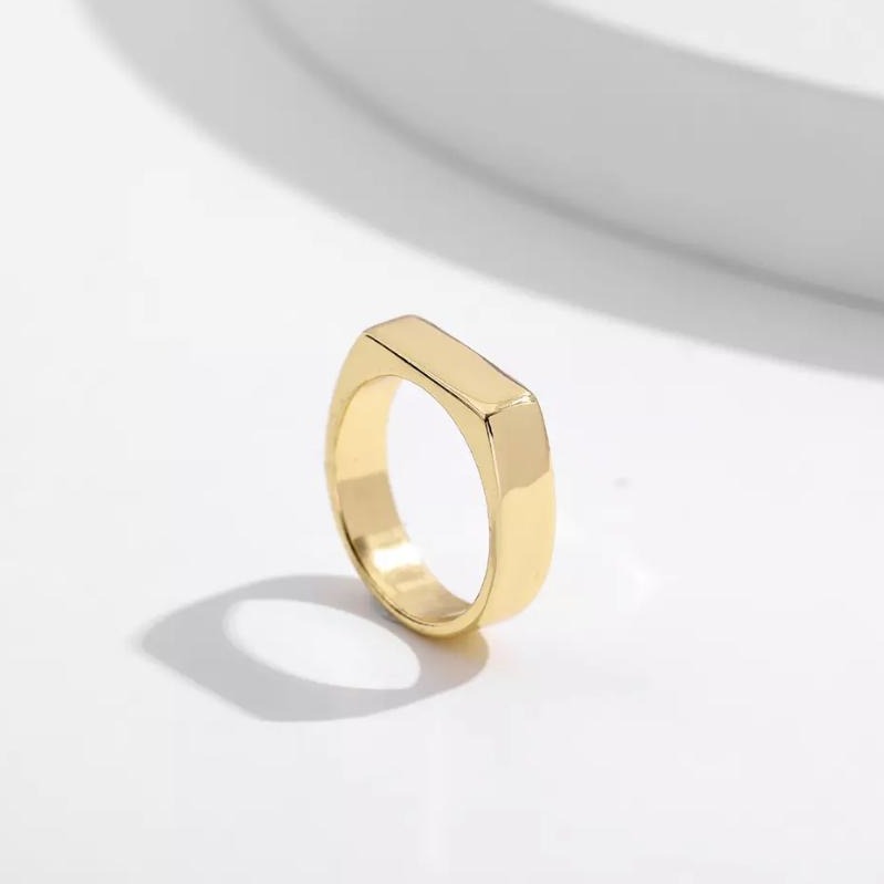 Minimalist Design Chunky Ring