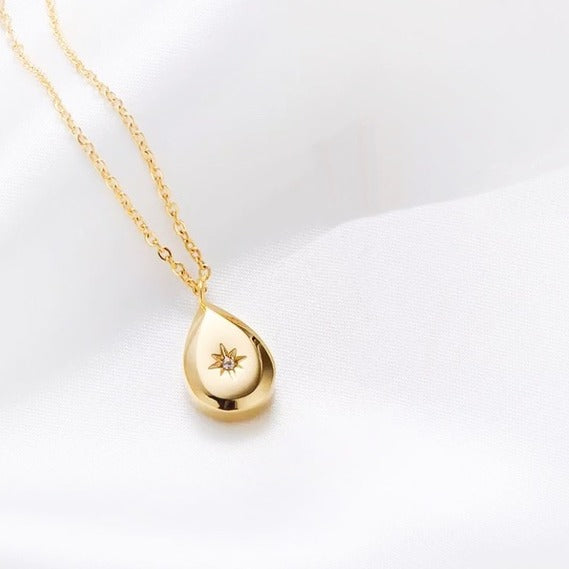 Pear Shape Star Signet Gold-plated Necklace
