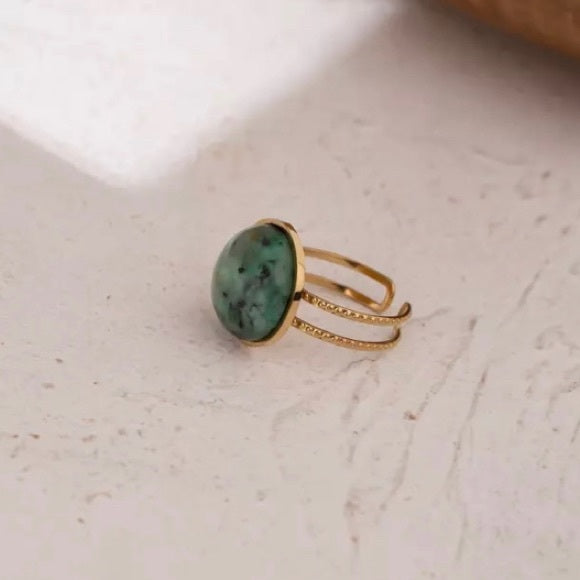 Vintage Style Green Stone Ring
