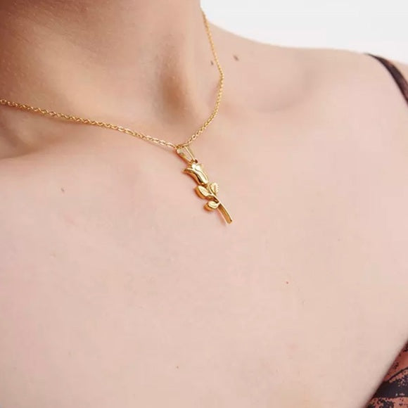 Gold plated Romantic Rose Pendant Necklace